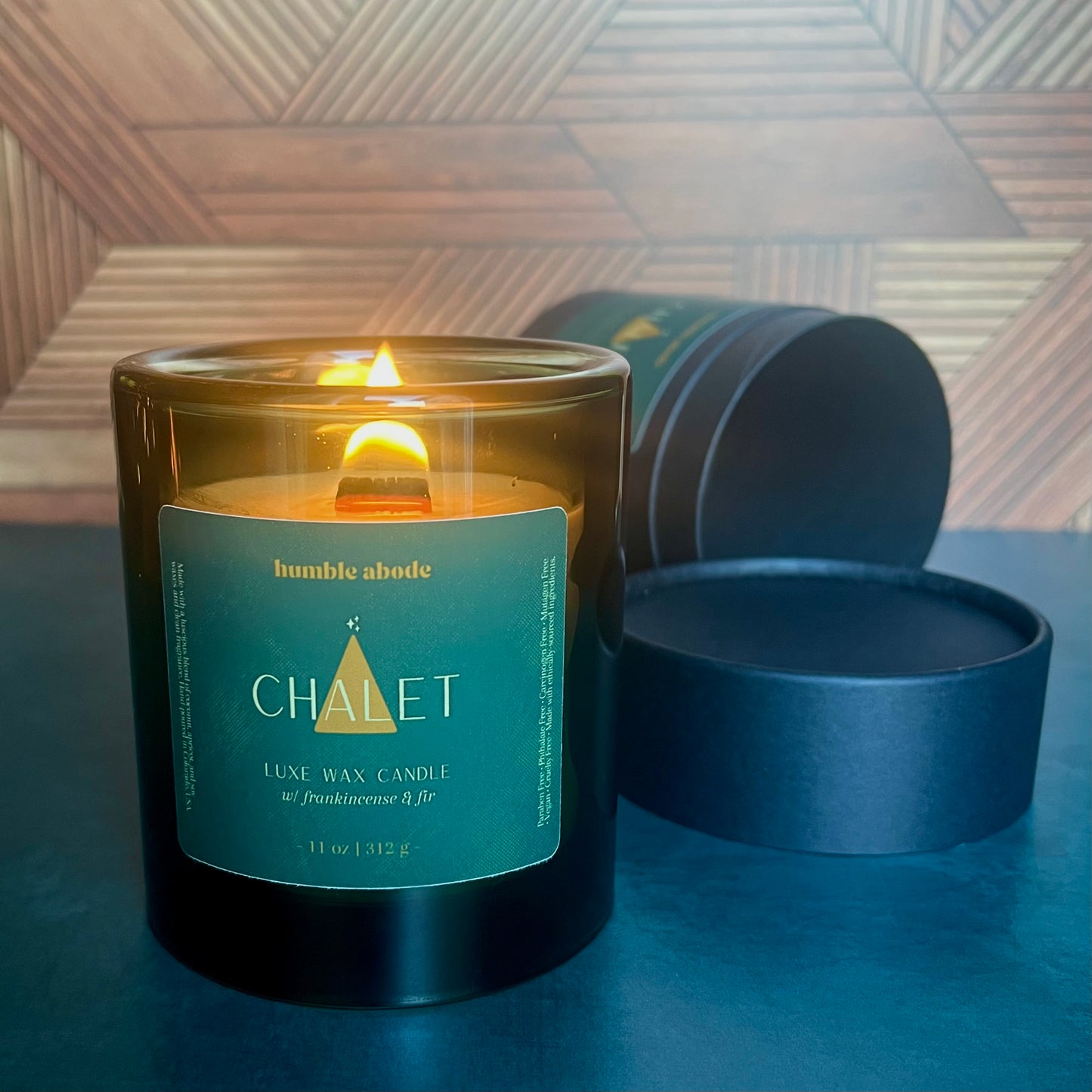 Chalet Holiday Candle